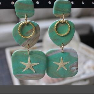 Ocean-Inspired Lightweight Green and Gold Starfish Earrings